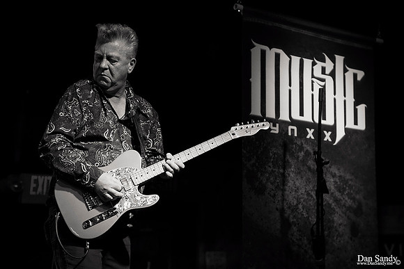 Live performance at Music Lynxx in Mentor, Ohio.