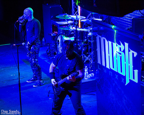 Live performance at Music Lynxx in Mentor, Ohio.