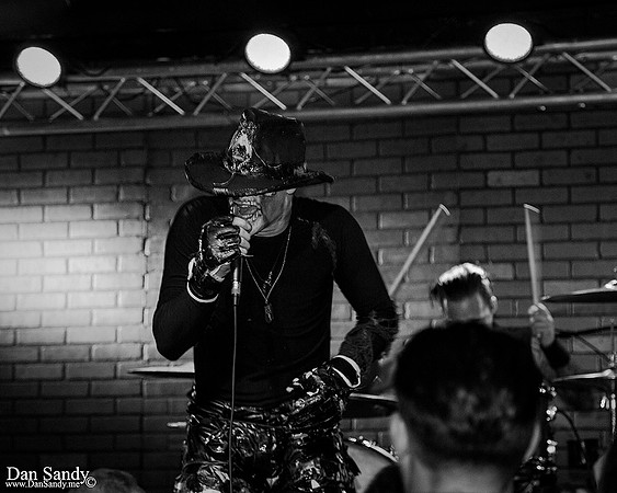Live performance at Music Lynxx in Mentor, Ohio.