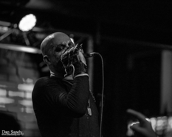 Live performance at Music Lynxx in Mentor, Ohio.