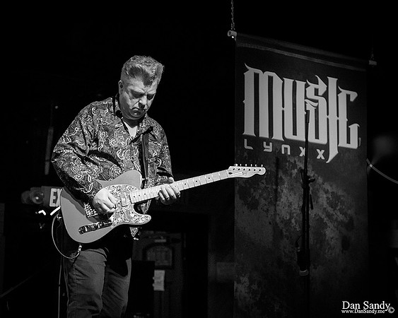 Live performance at Music Lynxx in Mentor, Ohio.