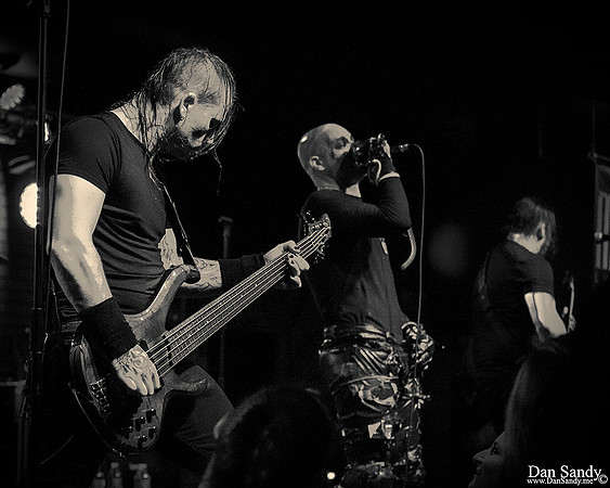 Live performance at Music Lynxx in Mentor, Ohio.